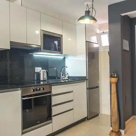 Exotic And Sunny Esmeralda Apartment *